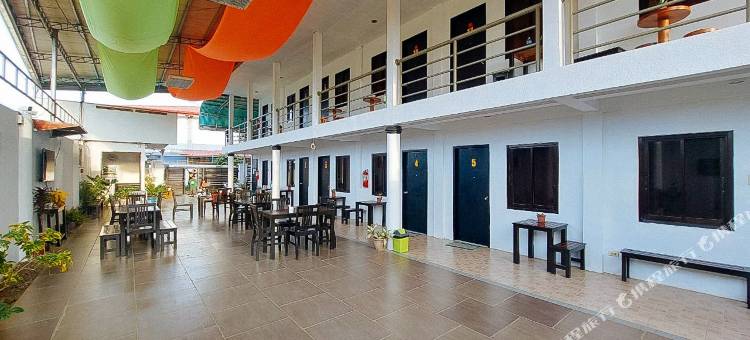 RedDoorz @ Buena's Pension Palawan图片