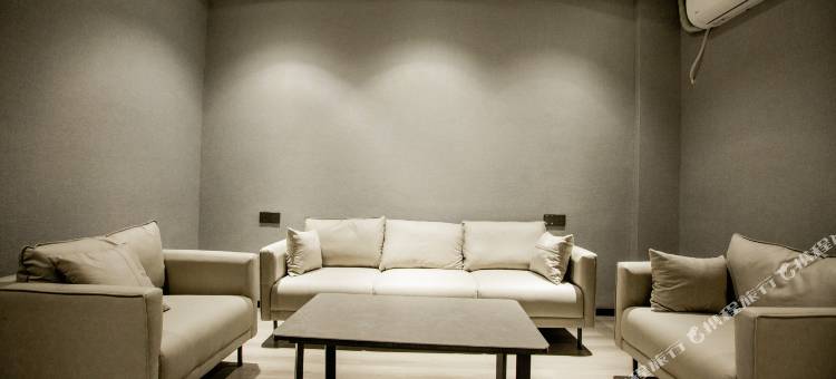 艺龙瑞云酒店(吉安人民广场文山步行街店)图片