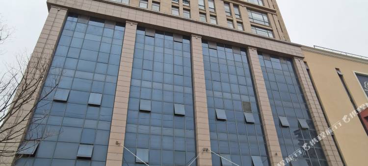 嘉影原宿影院式公寓(万泰奥特莱斯店)图片