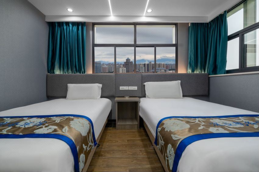  Hotel Overview