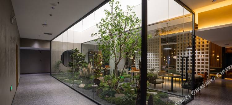 秋果酒店(呼和浩特内蒙古大学南校区五里营地铁站店)图片