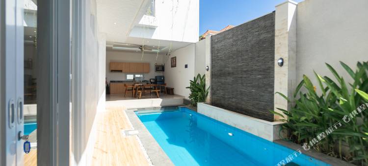 库塔柏丽安别墅(Villa Berlian)图片