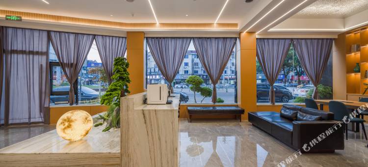 如家商旅酒店(衢州高铁站高新技术开发区店)图片