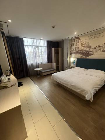 都市龙夏酒店(龙州红八军广场店)