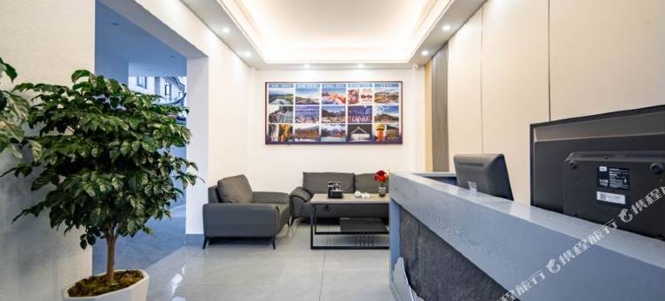 Moonlight·拾月丨轻奢新概念投影观景度假美宿(丽江古城店)图片