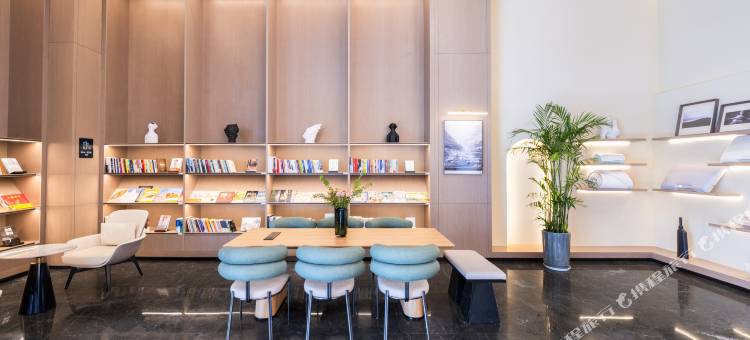 林芝巴宜南粤大道亚朵酒店图片