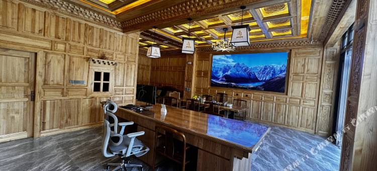 久治玉宫酒店图片