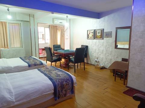 自由人宾馆(绵阳火车站店)