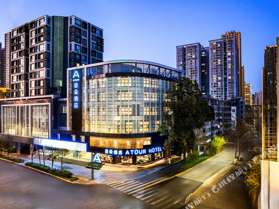 昆明万象城东风广场亚朵酒店