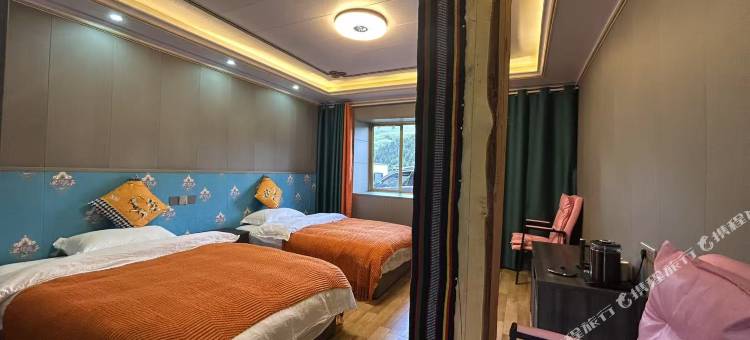 理塘德吉仓名宿(则巴村店)图片