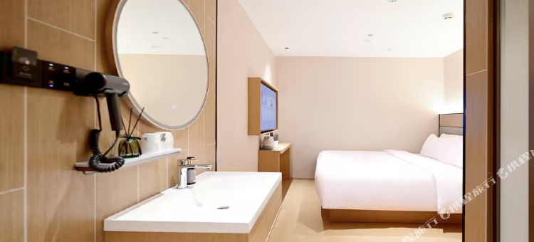 潮漫酒店(北京国贸十里堡地铁站店 )图片