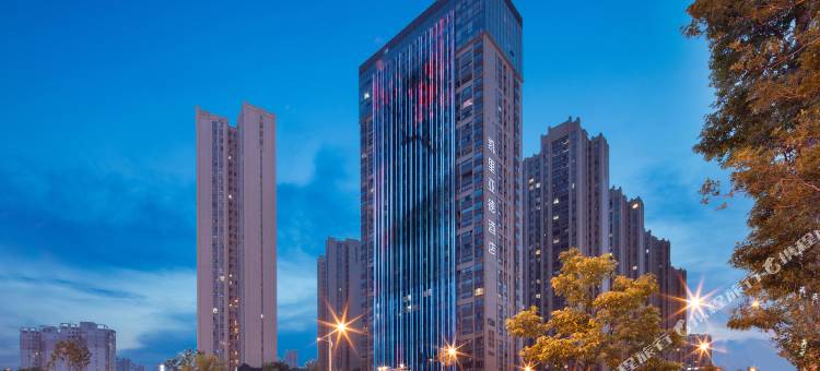 凯里亚德酒店(长沙高铁南站雨花区政府地铁站店)图片