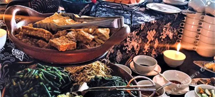 纳甘朱克前一酒店(Front One Hotel Nganjuk)图片