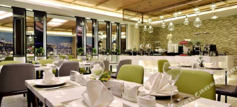 武汉汉口火车站常青路亚朵酒店图片