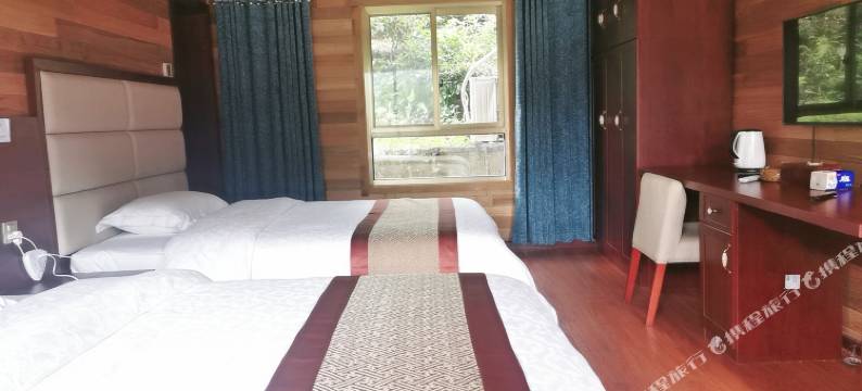 镇巴观云山庄图片