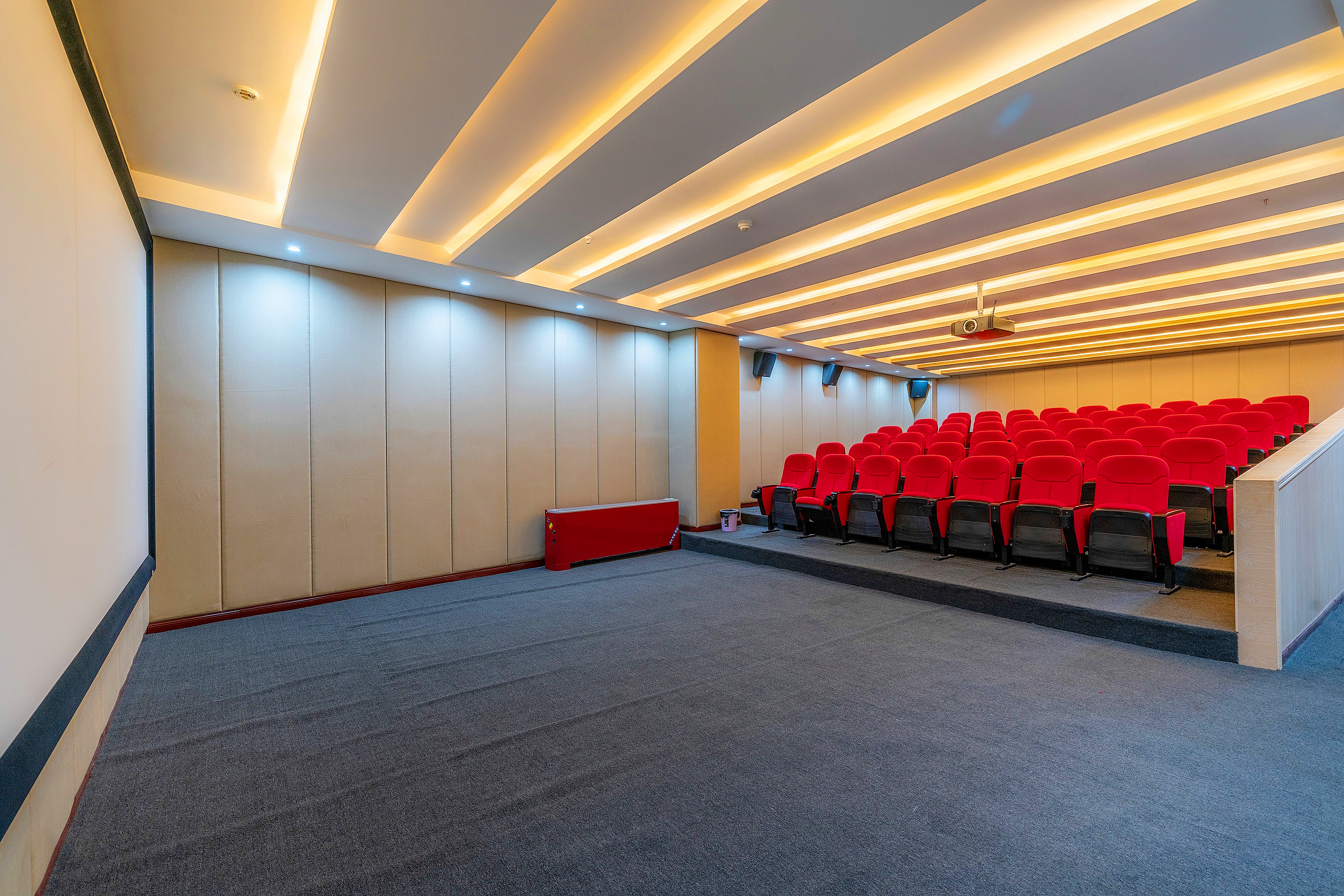 Xueri Nida Shentang Hot Spring Hotel Over view