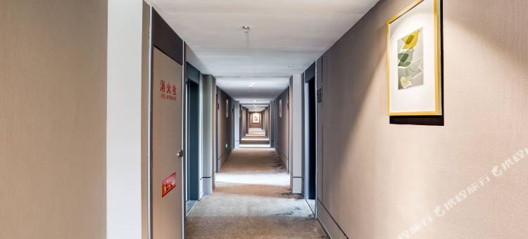 睿柏·云酒店(营口万达广场客运站店)图片