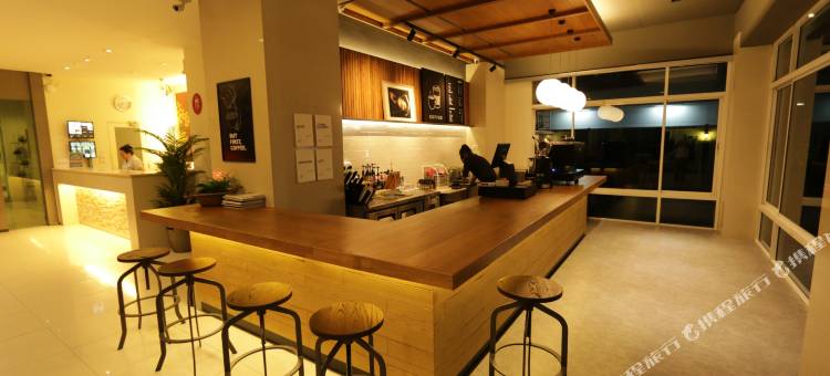 廊曼国际机场皇家蜜蜂公寓式酒店(The Royalbee Aparthotel)图片