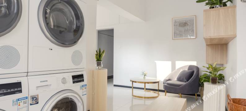 H+酒店(南京鸡鸣寺鼓楼地铁站店)图片