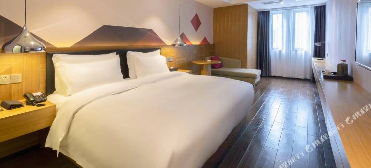 如家睿柏·云酒店(南宁江南万达平西老牌美食夜市店)图片