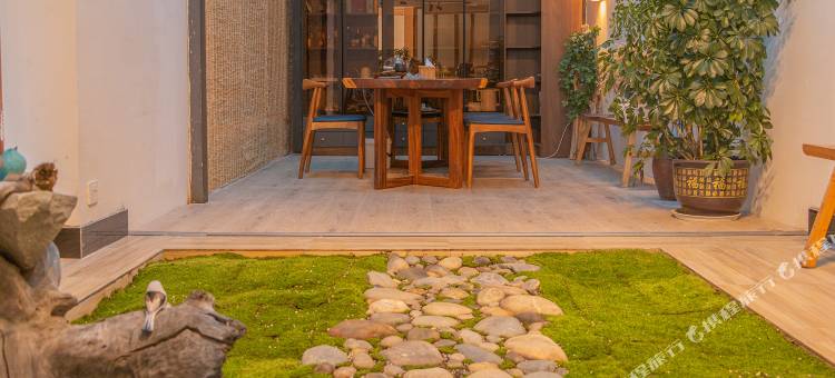 林芝岩庐雪山富氧别院(尼洋河店)图片