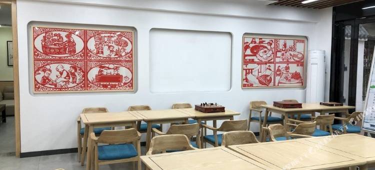 望岳轻呈酒店(哈尔滨西站城乡路地铁站店)图片