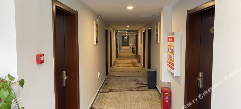 雅缦假日宾馆图片