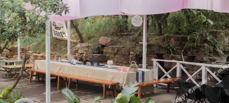 弥勒市糖舍温泉墅民宿图片