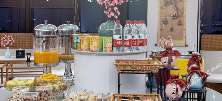 陌上轻居酒店(新乡河师大平原湖校区店)图片