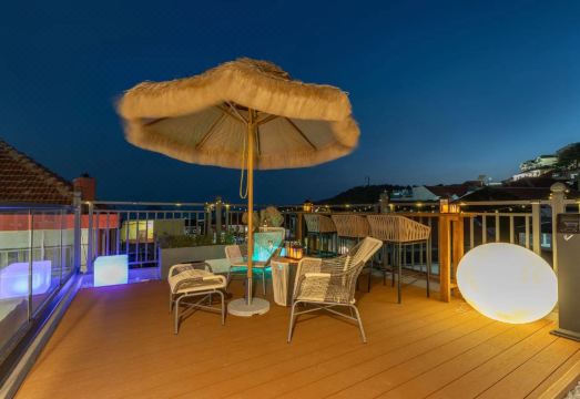 Qingdao Laoshan Mountain See Liuqingwan Guesthouse Hotel Overview