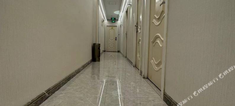 优丁轻居酒店(济南泉城广场店)图片