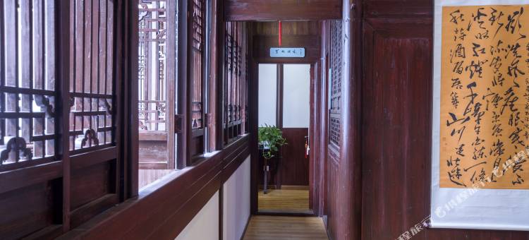 四月天·徽曼民宿(黄山屯溪老街黎阳老街景区店)图片