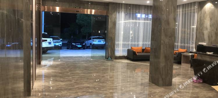 鹰潭卡曼风尚酒店图片