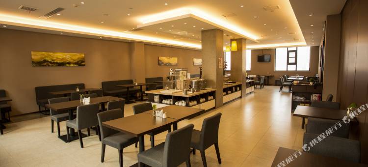 如家精选酒店(石家庄天山海世界留村地铁站店)图片