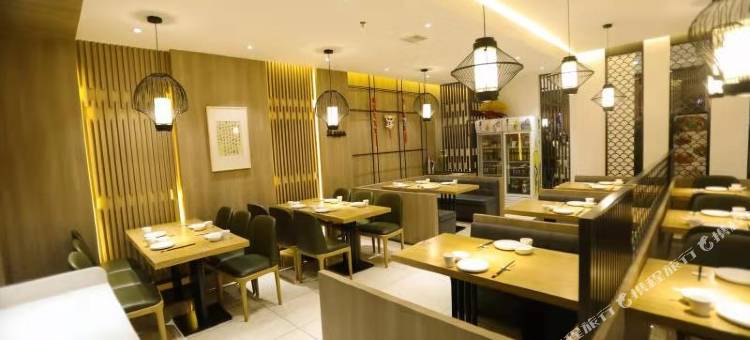 睿柏·云酒店(秦皇岛万达广场店)图片