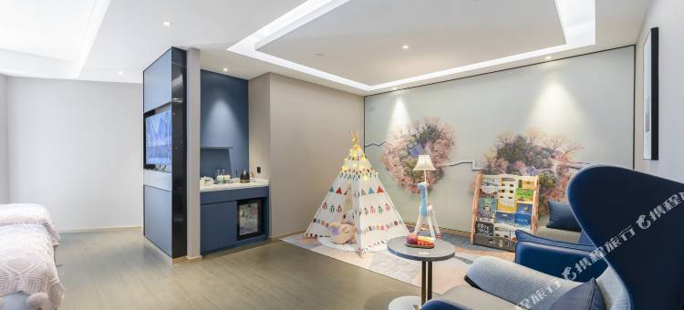 宁波外滩路劲新天地亚朵酒店图片