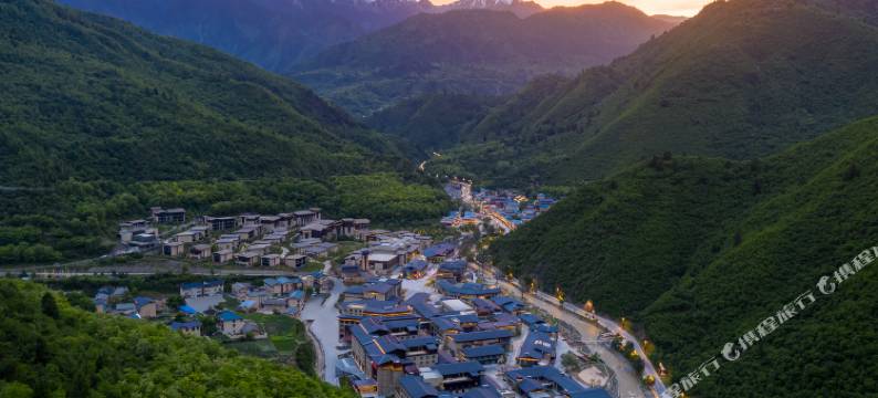 九寨绿发希尔顿花园酒店图片