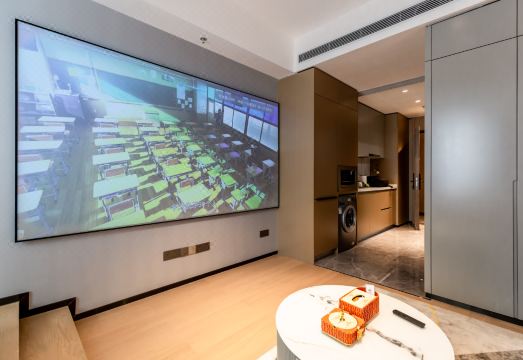 A Deer Apartment Hotel Overview