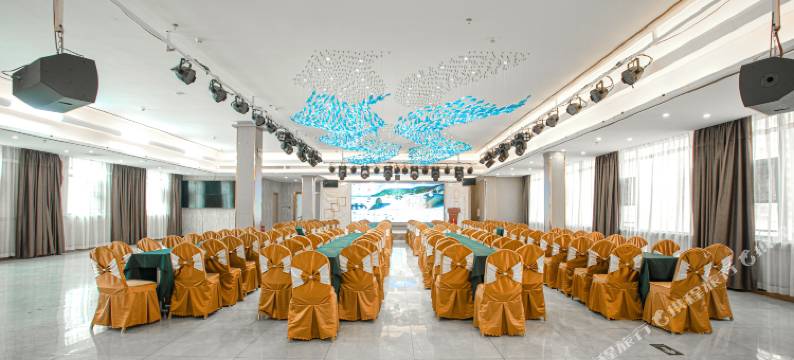 南阳豫见中美酒店(吾悦广场店)图片