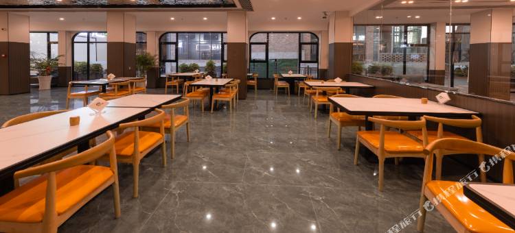 皇铂酒店(南昌梦时代广场699文化园店)图片