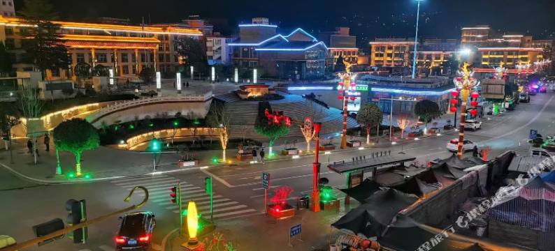 巴塘桑吉啦客栈图片