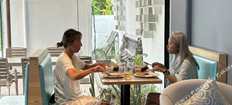 欢乐海滩酒店(FUNPLACE BEACH HOTEL)图片