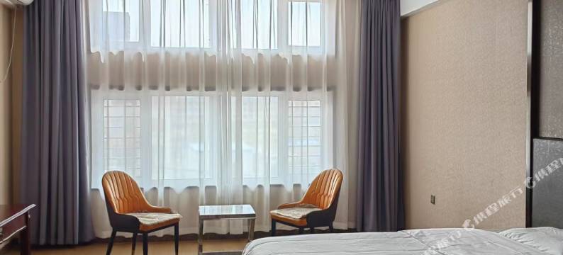 乌审旗宏浦中天假日酒店图片