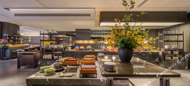 SERENDIPIA  豪泽希芮迪酒店(沈阳北站青年大街地铁站店)图片