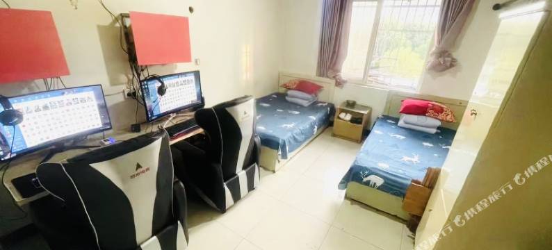 中华北村电竞房民宿(火车站店)图片