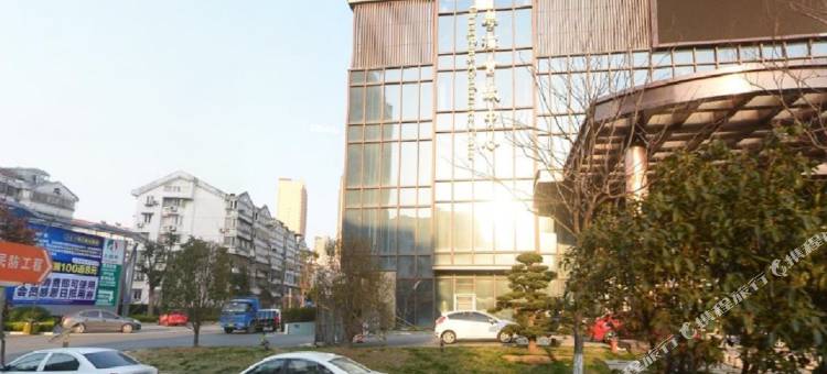 镇江柒月酒店(镇江站万达广场店)图片