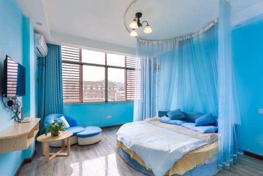 蜜途客栈(横店梦幻谷店)