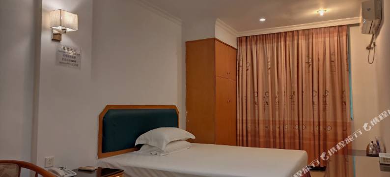 云浮银辉旅店图片