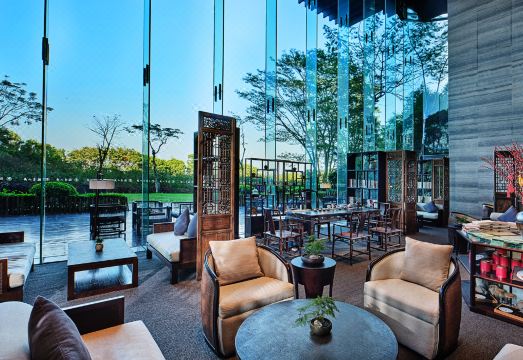 Castle Hotel Shenzhen Hotel Overview