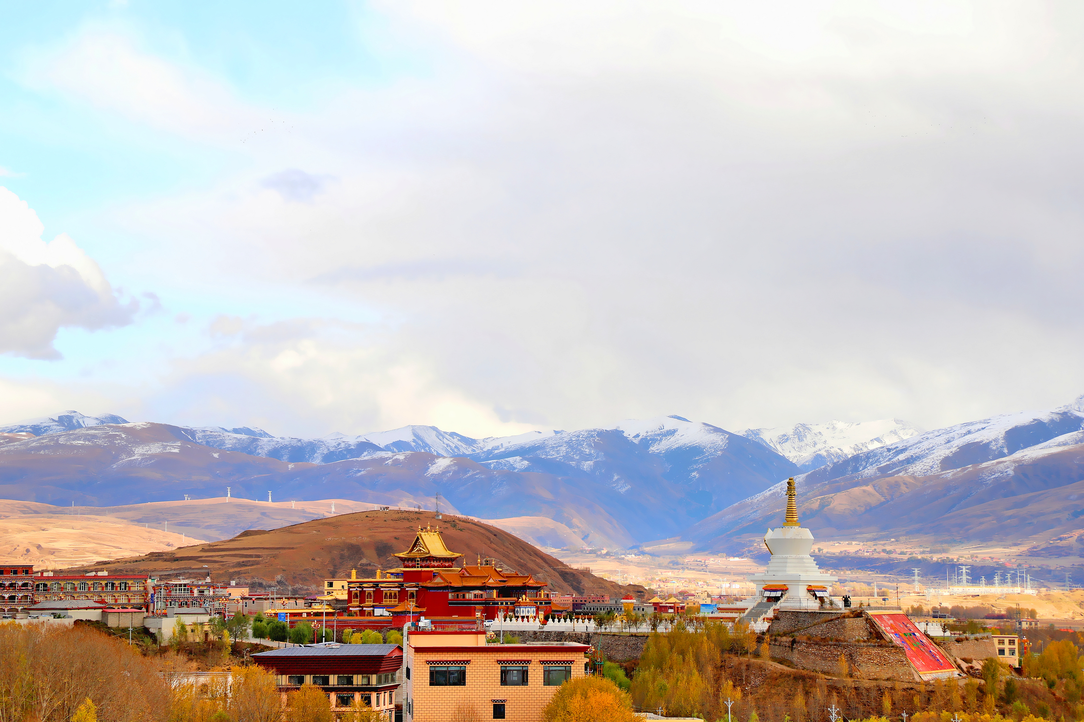 Xueri Nida Shentang Hot Spring Hotel Over view